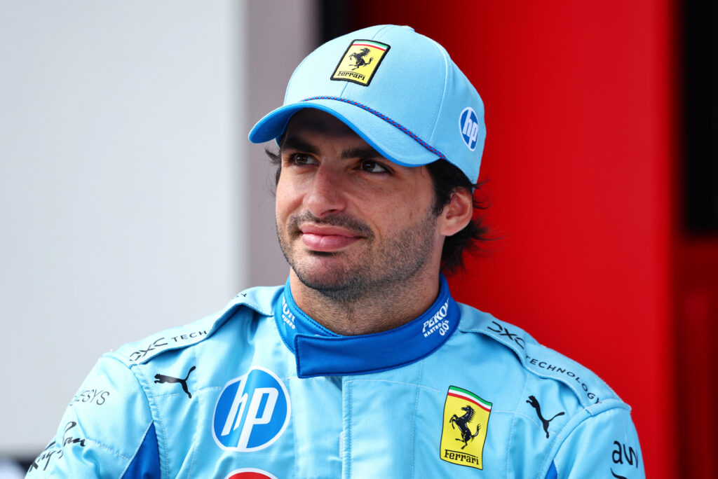 Sainz insiste en que tiene varias opciones para 2025 y promete develar “pronto” su futuro