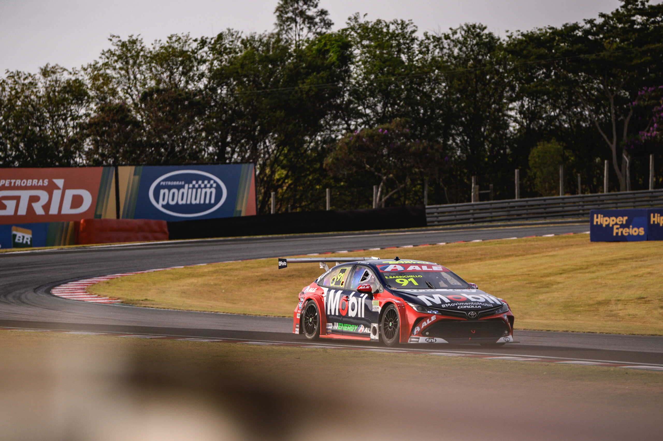Dudu Barrichello supera Elias no final e comanda TL2 da Stock Car no Velocitta