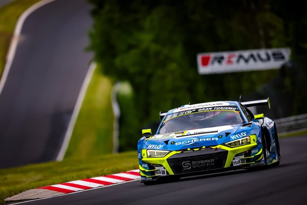 Audi vence en unas 24 Horas de Nürburgring interrumpidas por la niebla; Varrone, 12°