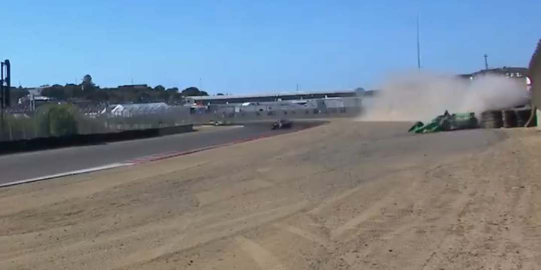 Lundgaard toca em Armstrong, que atravessa pista e causa bandeira amarela em Laguna Seca