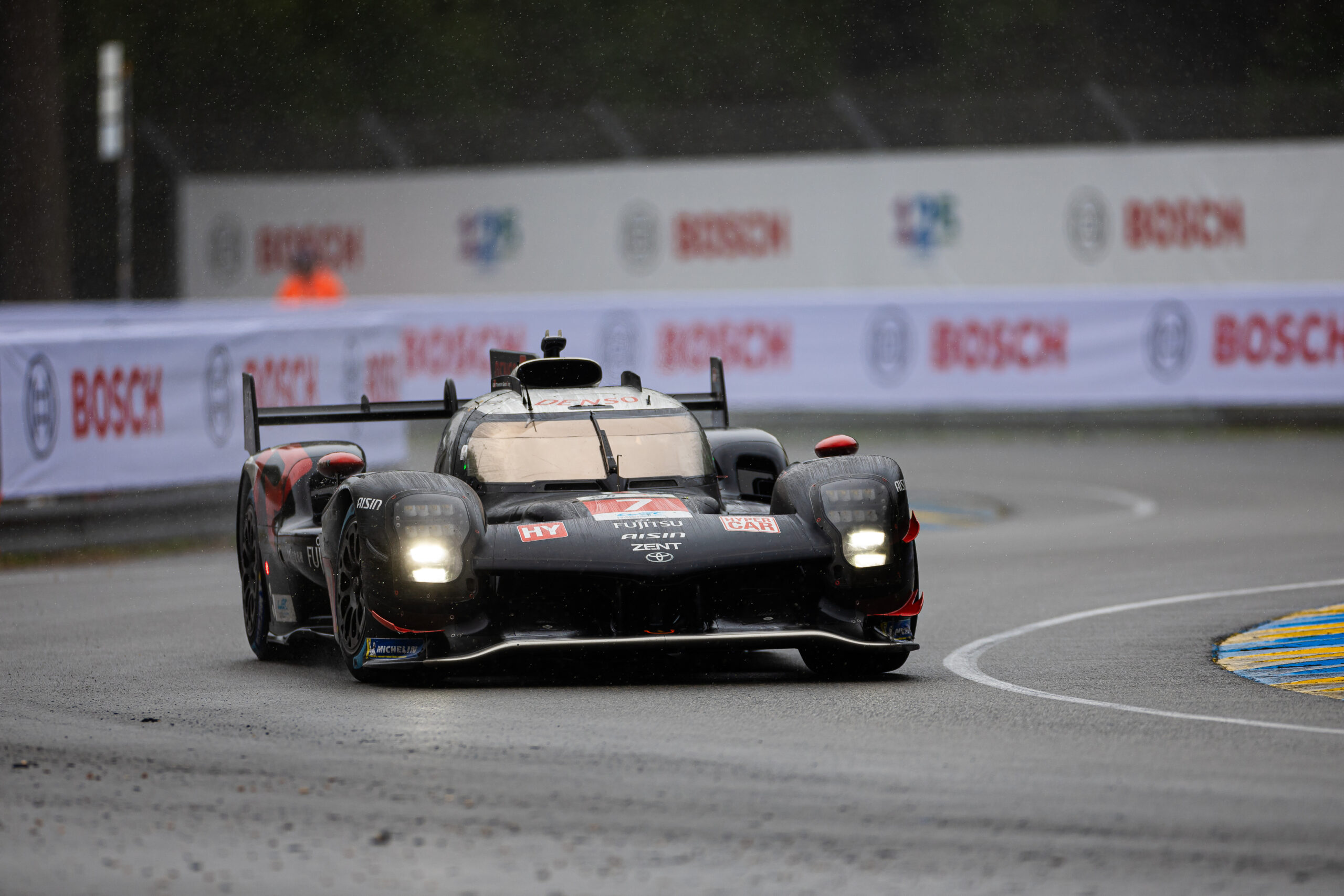 Kobayashi lamenta “problemas” da Toyota no fim das 24H de Le Mans: “Não foi suficiente”