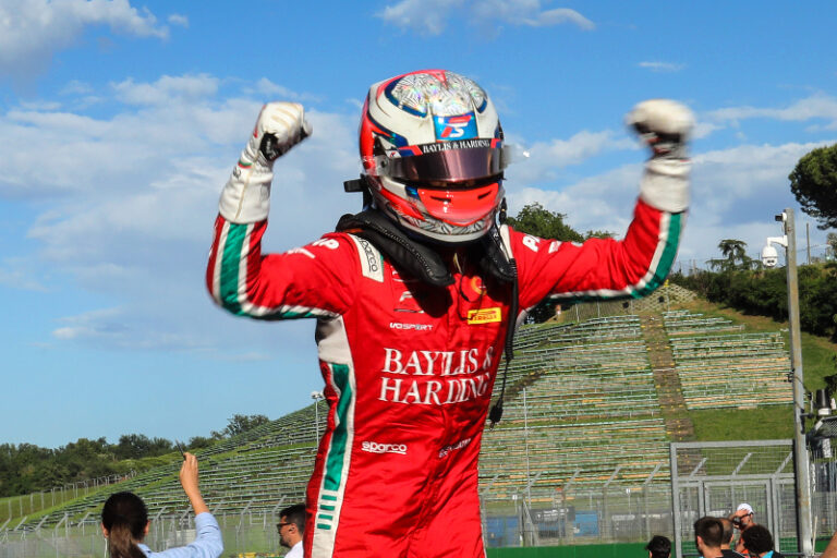 Yamakoshi e Slater vencem em encerramento da rodada tripla de Ímola na F4 Italiana