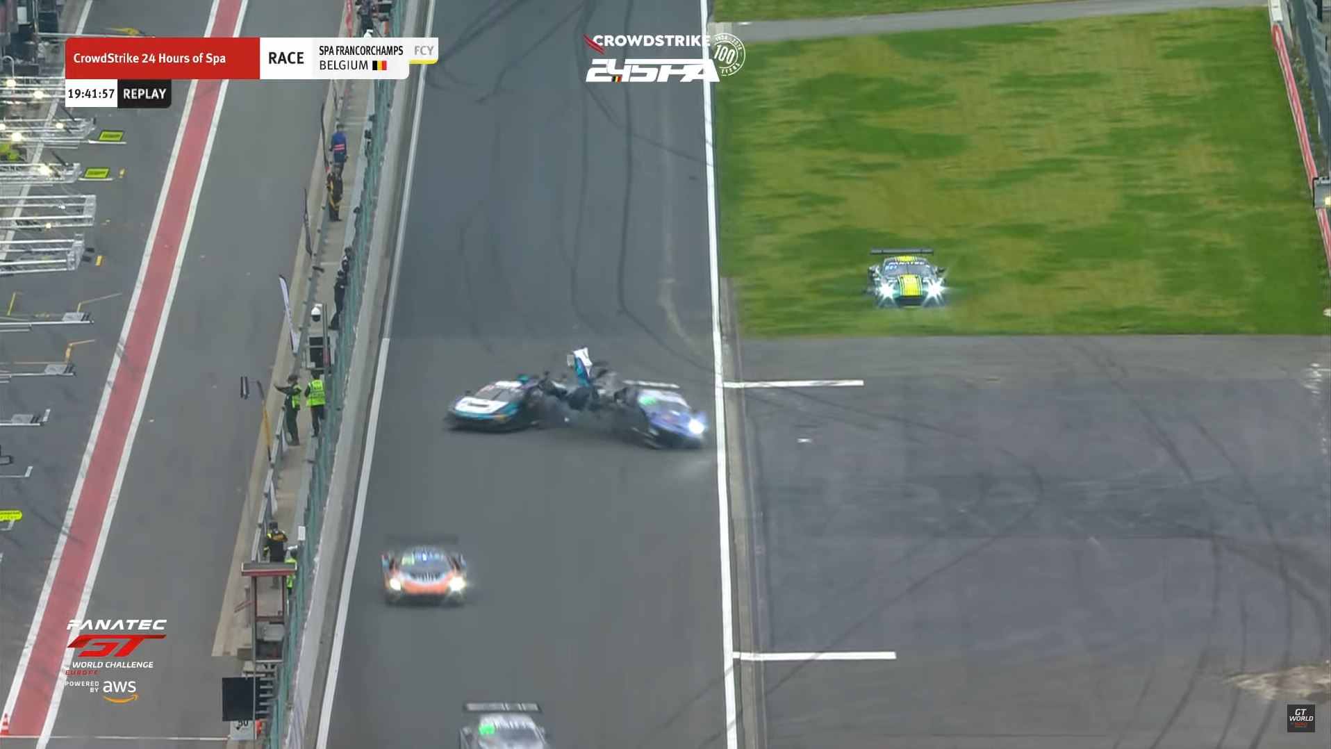 Porsche impacta contra Ferrari en la recta de las 24 horas de Spa Francorchamps