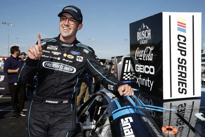 Cindric pone fin a su racha en la Nascar con una victoria en Gateway tras dramas de Blaney