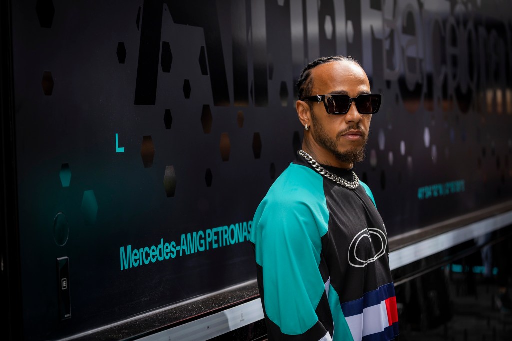 Hamilton destaca trabajo con Mercedes y su rol en el desarrollo del W15: “No fui excluido”
