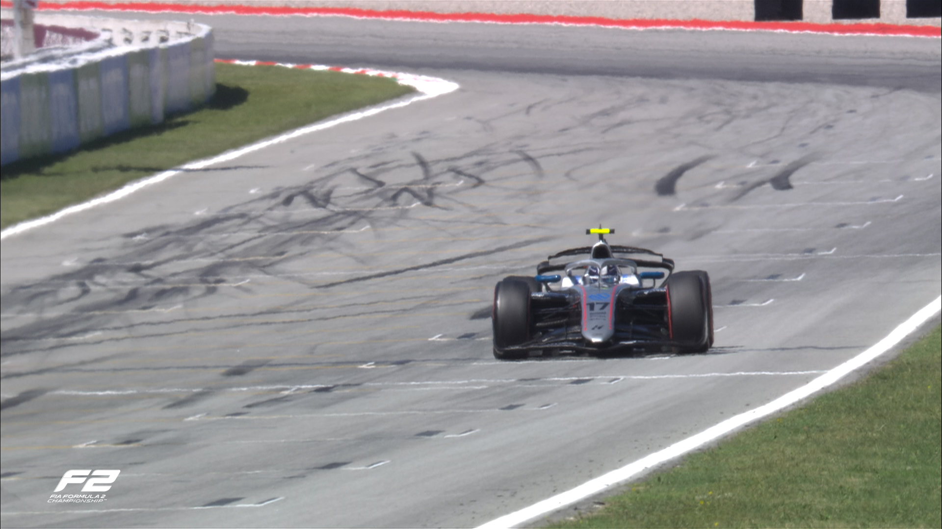 Aron bate a Crawford por 0.002s y logra la pole de F2 en Barcelona; Colapinto 3°, Duerksen, 7°