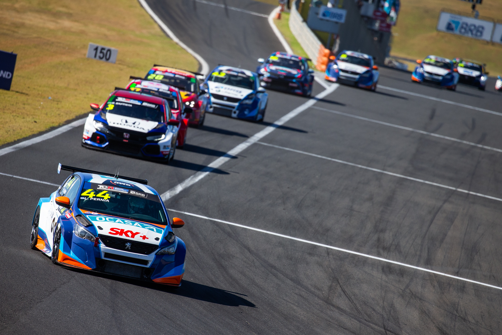 Pernía y Suzuki se imponen en fecha del TCR Sudamericano en São Paulo