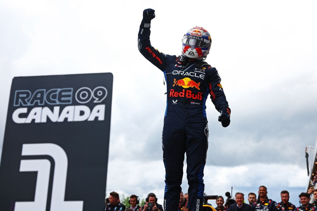 Verstappen destaca a rivales con “buenos progresos” y niega favoritismo en España