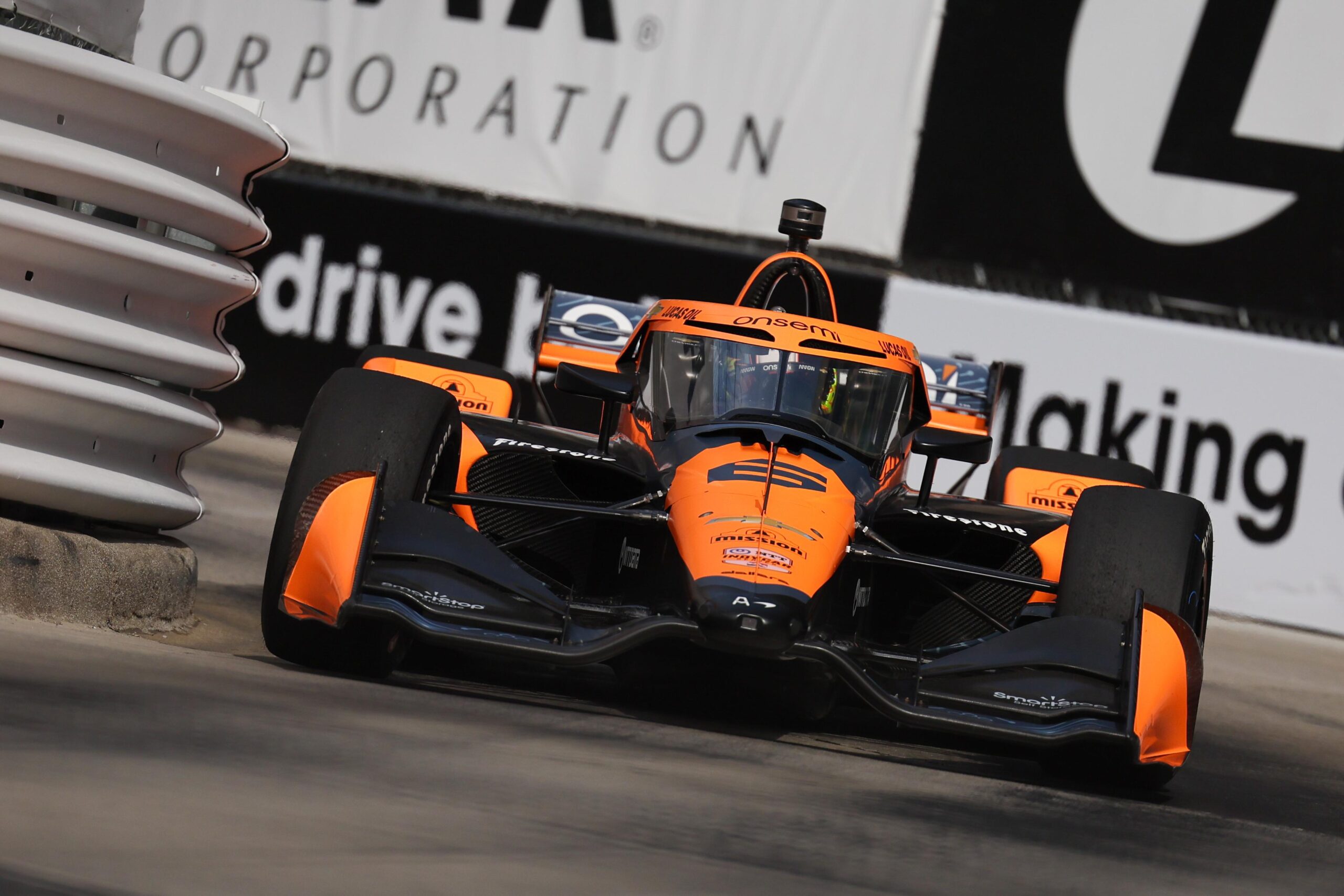 McLaren rompe aliança comercial com Juncos após ataques de fãs argentinos a Pourchaire