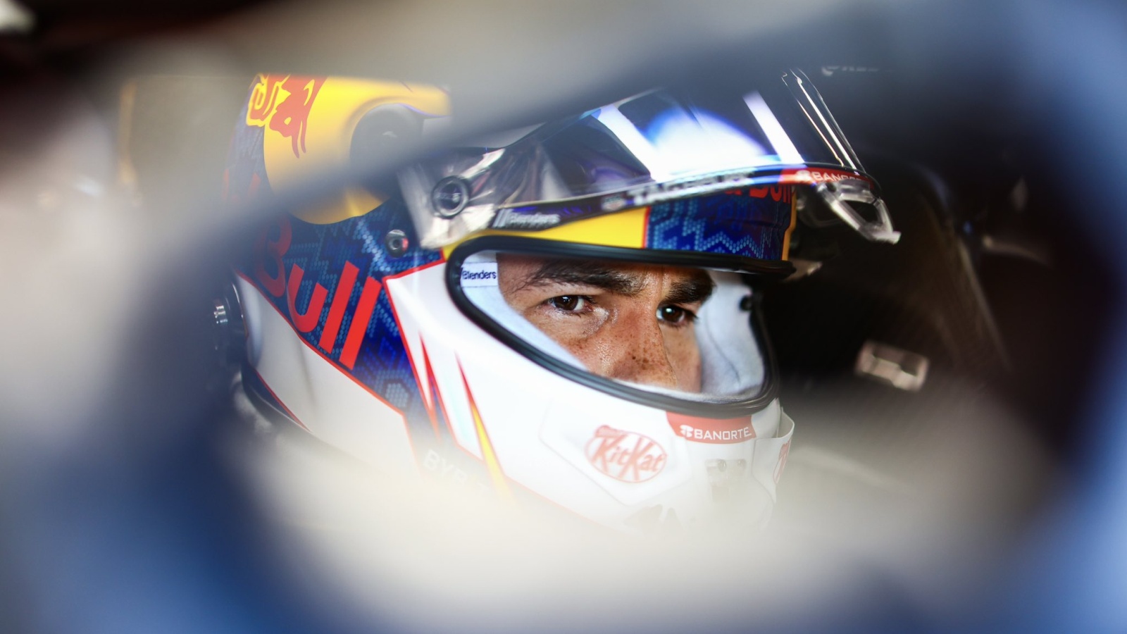 Pérez decide trocar motor após erro do sábado e larga do pit-lane no GP da Inglaterra