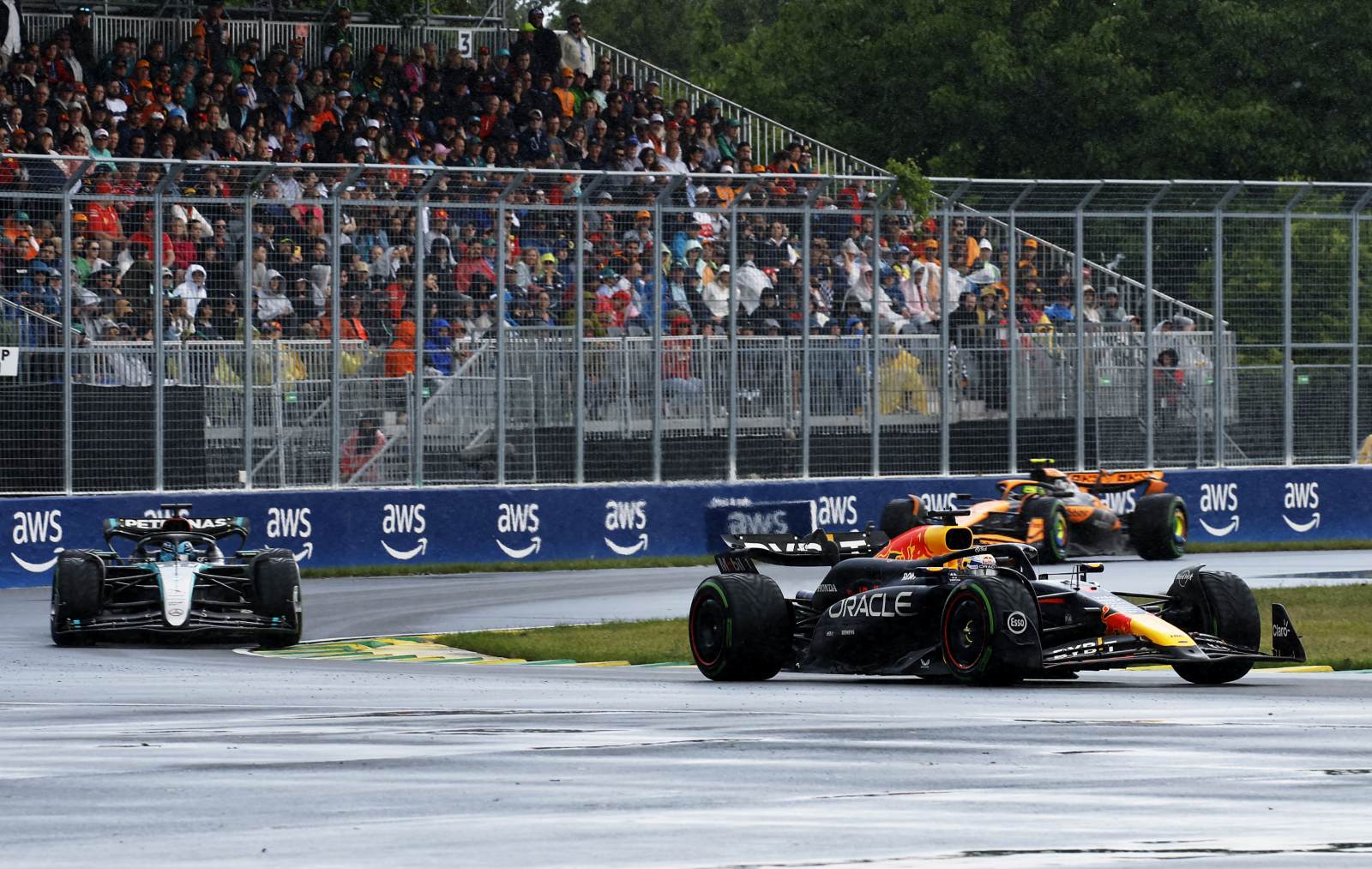 FIA convoca reunião com organizadora do GP do Canadá após invasão de torcedores