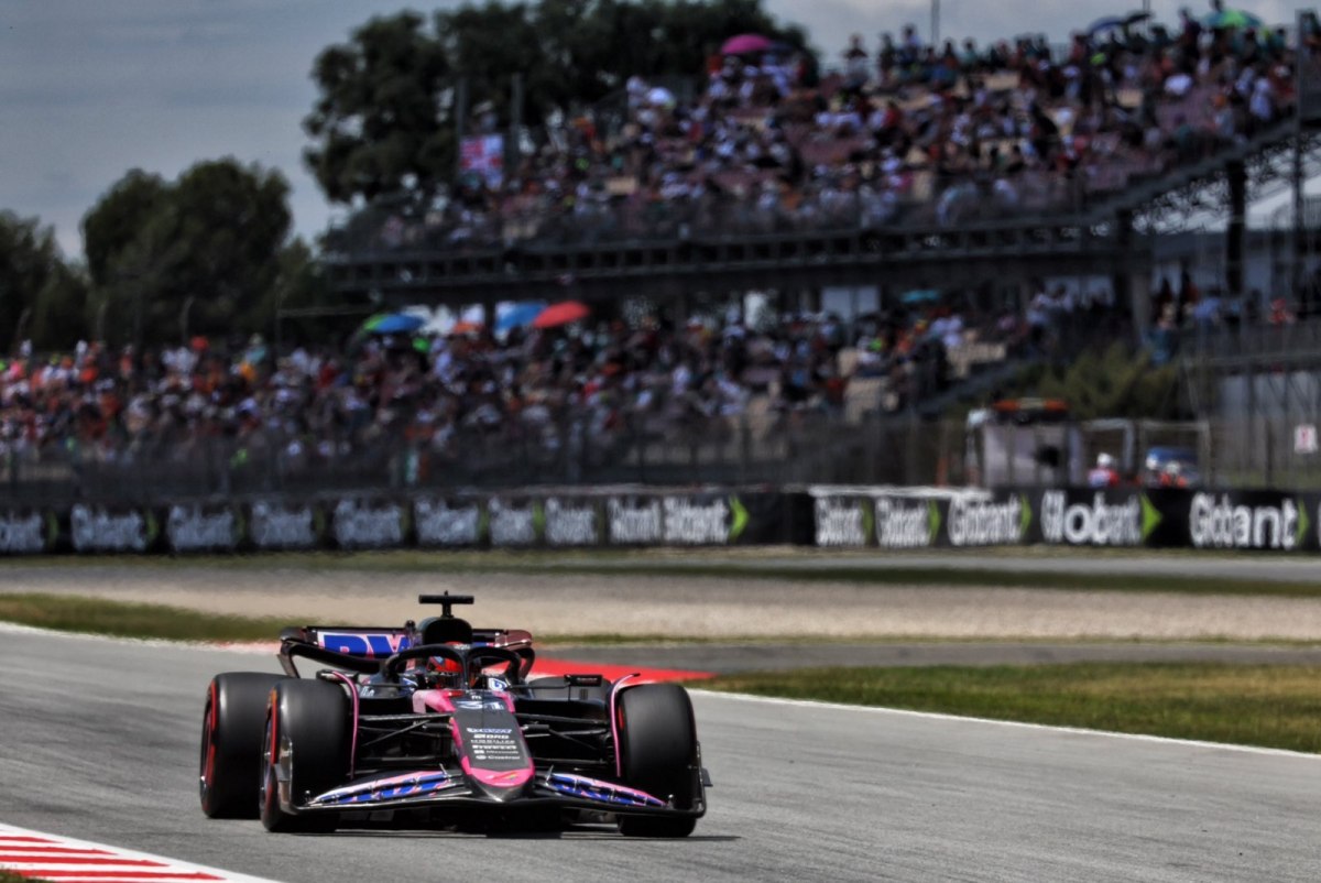 Ocon admite surpresa com ritmo da Alpine na Espanha: “Não trouxemos atualizações”