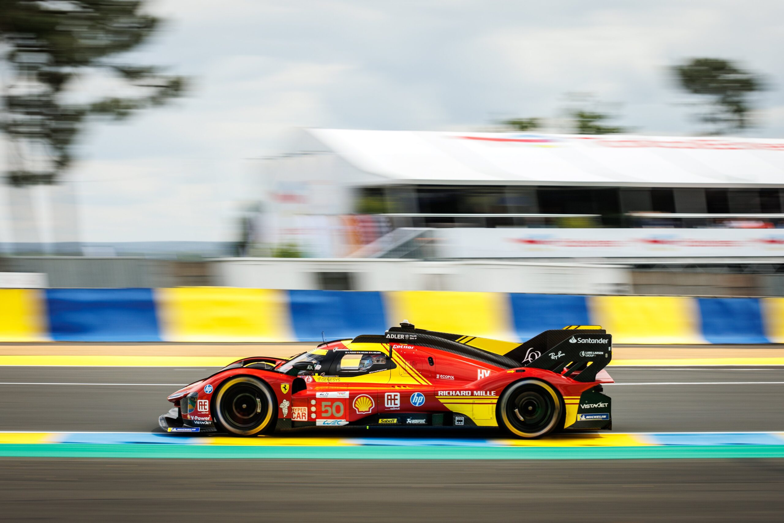 Ferrari #50 supera Porsche #6 nos instantes finais e lidera TL3 das 24 Horas de Le Mans