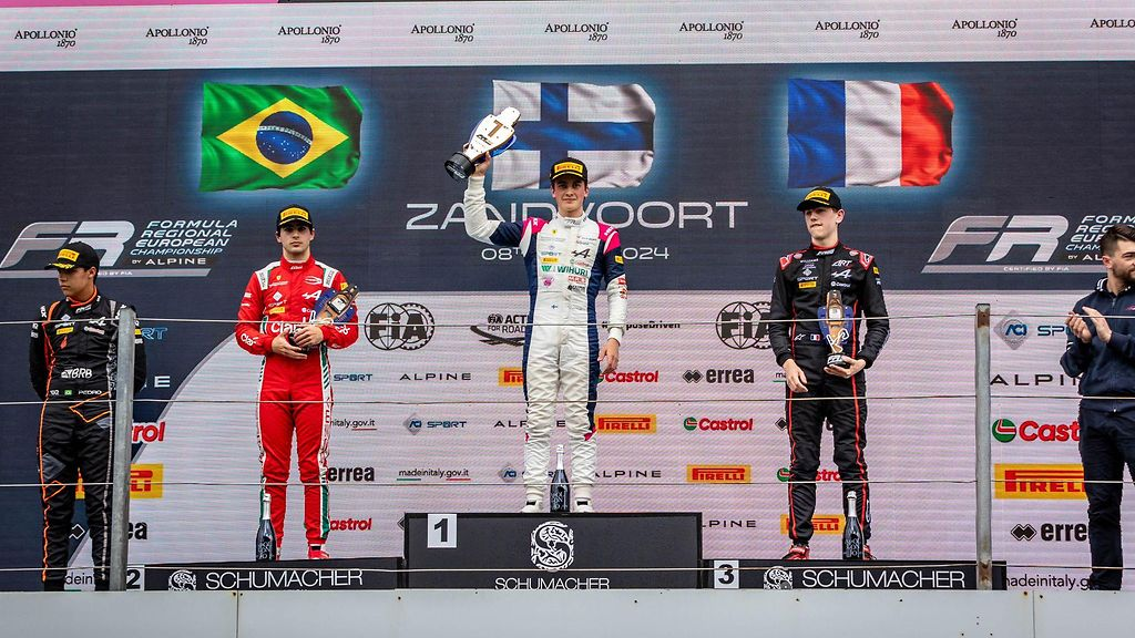 Taponen aproveita deslize de Wharton e vence corrida 1 da FRECA em Zandvoort. Câmara é 2º
