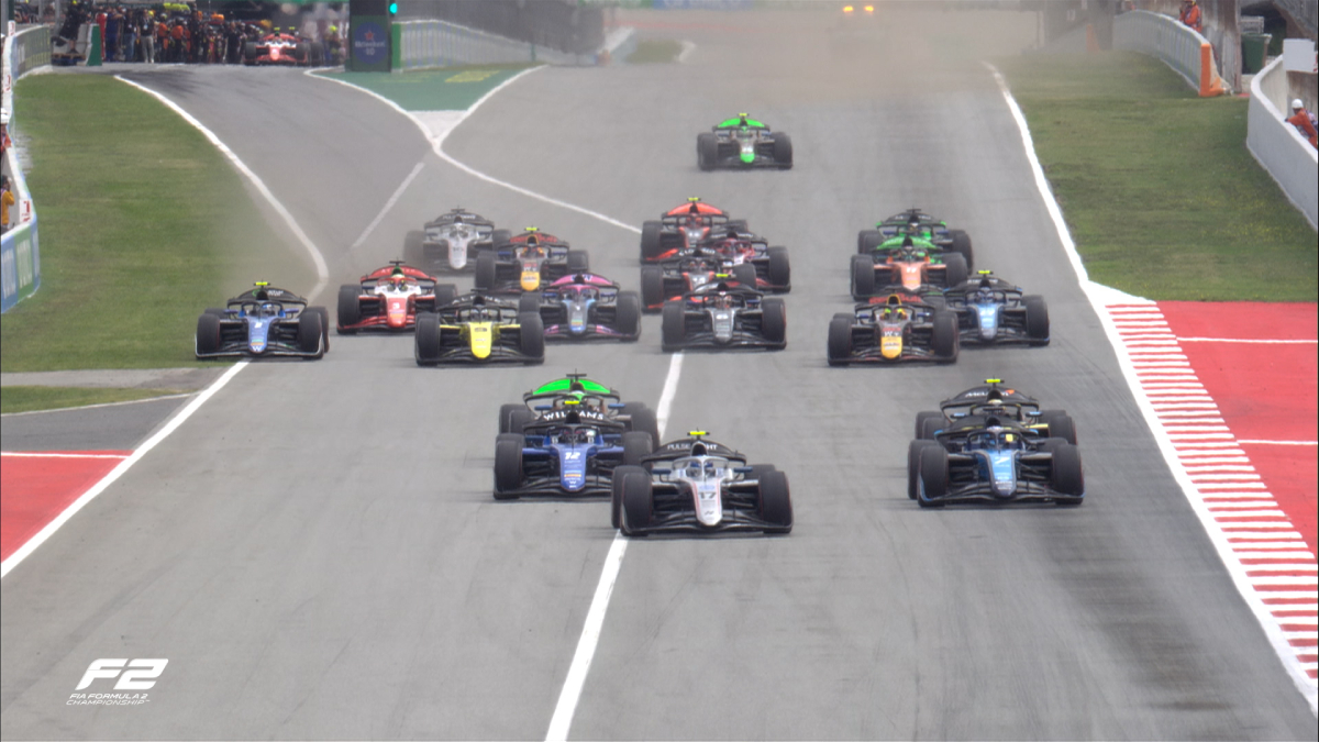Aron alicerça liderança de pódio em pódio na F2. Bortoleto tropeça e tem de recalcular rota