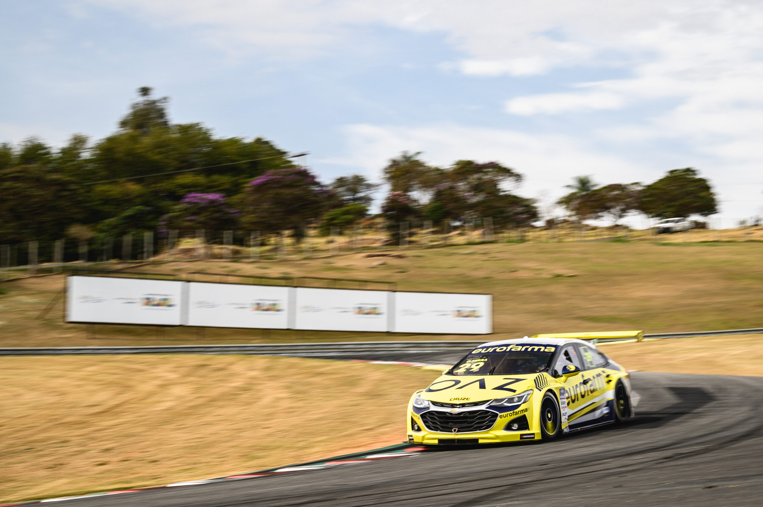Serra vence de ponta a ponta no complemento da etapa 2 da Stock Car no Velocitta