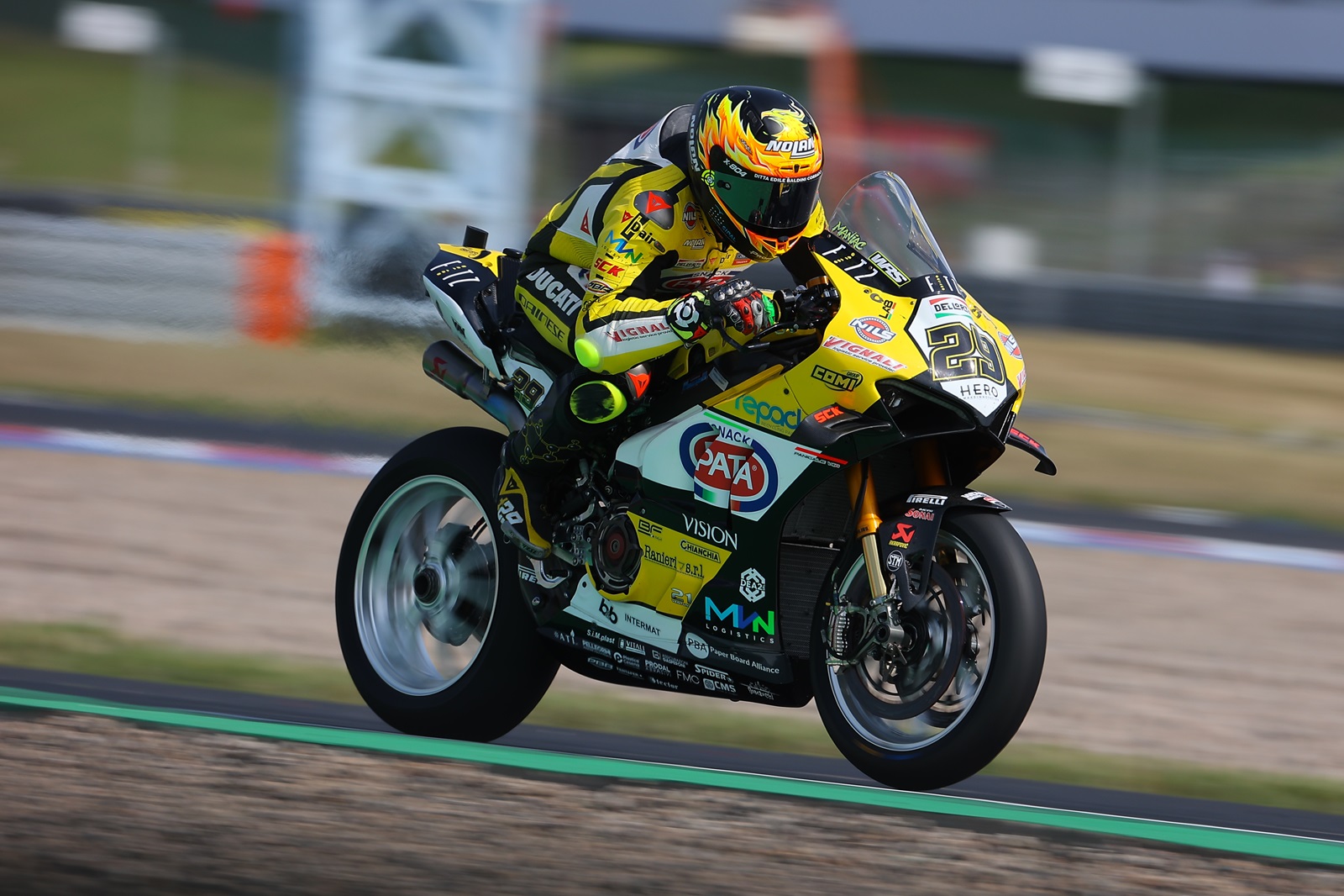 Iannone foca no Mundial de Superbike e diz que volta à MotoGP “não é opção realista”