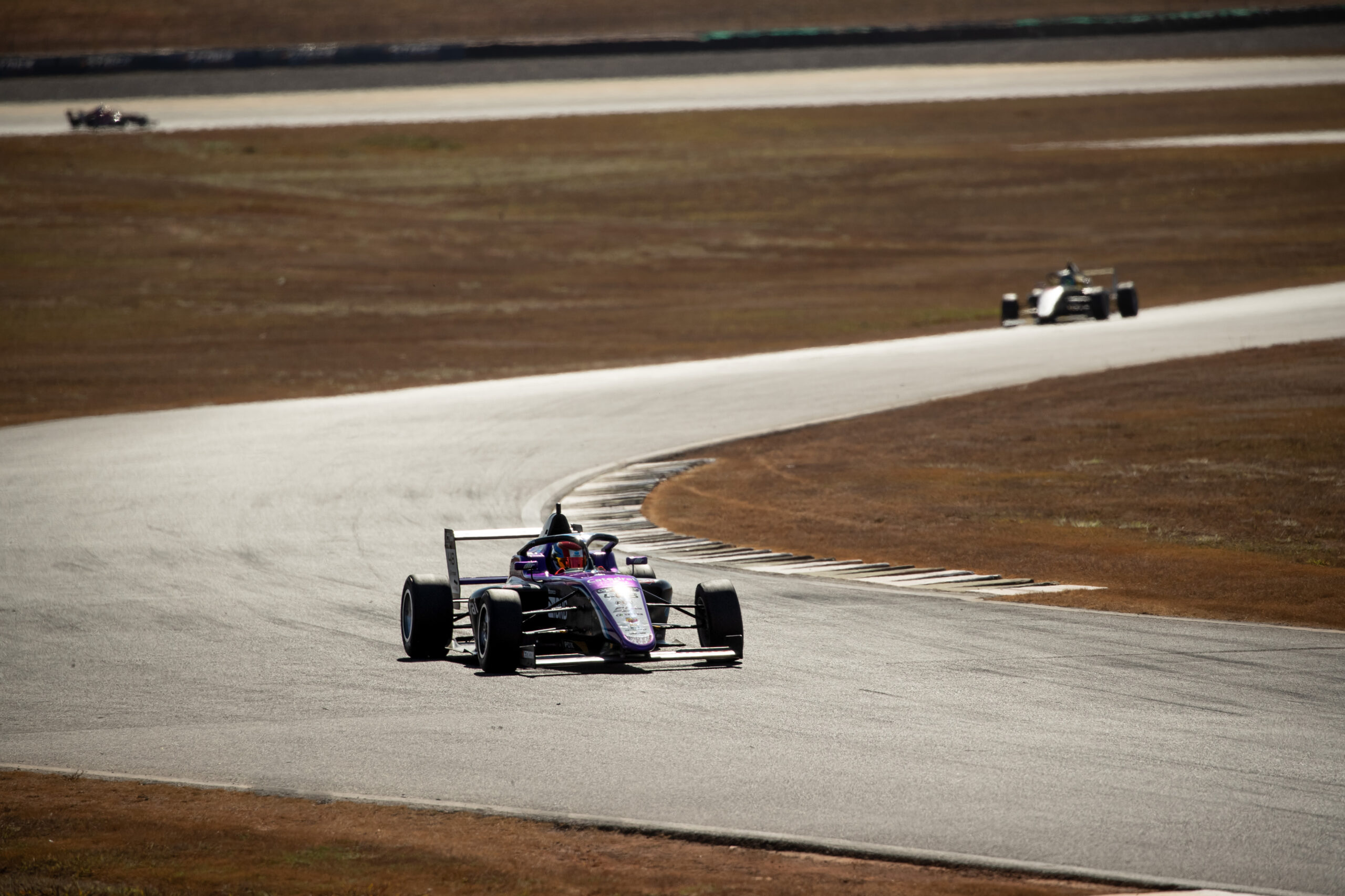 Assista AO VIVO às corridas 1 e 2 da F4 Brasil em Goiânia no GRANDE PRÊMIO