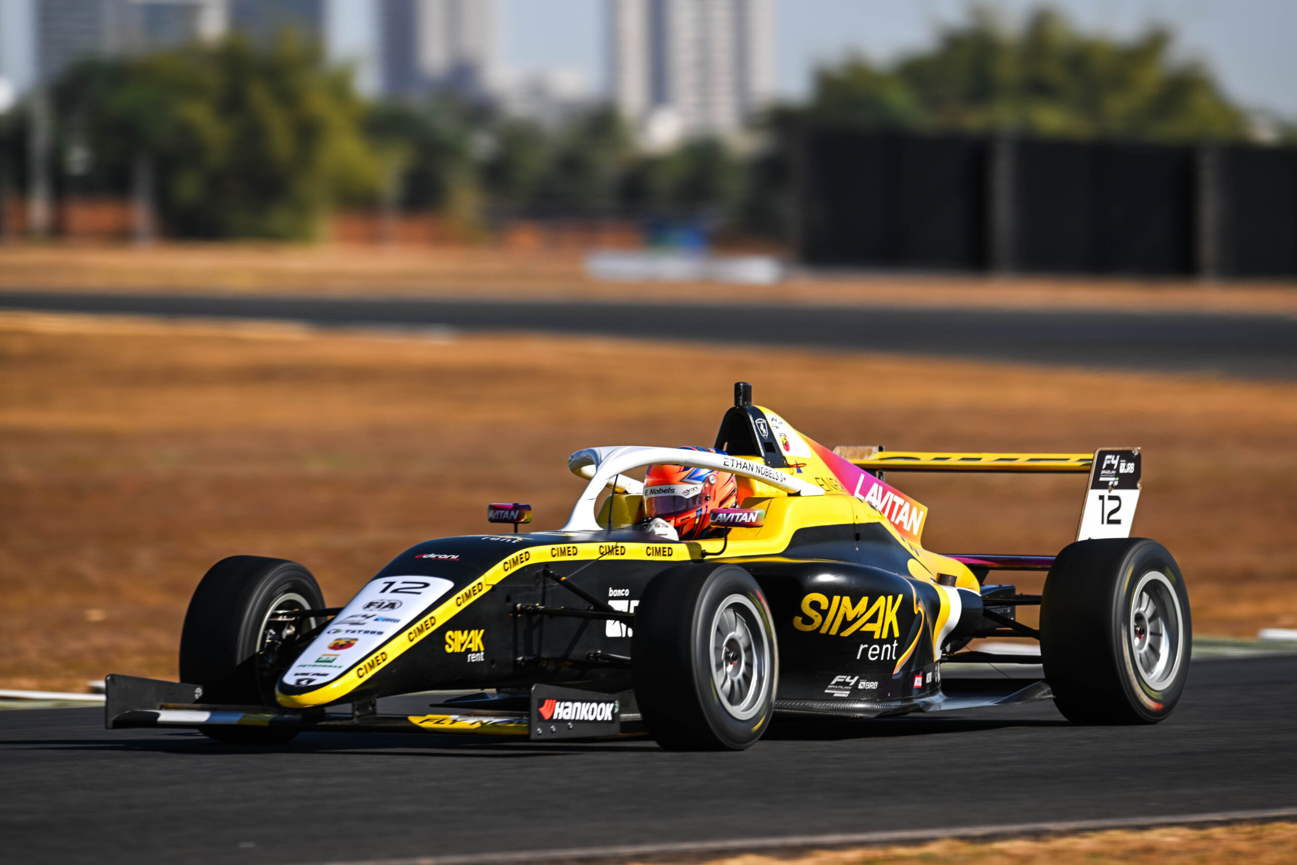 Ethan Nobels dispara na largada e vence corrida 2 da F4 Brasil em Goiânia