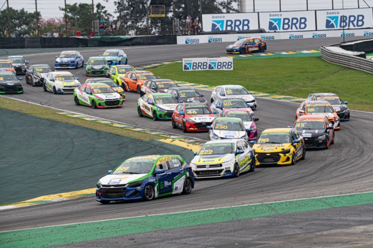 Assista AO VIVO à etapa de Interlagos do Turismo Nacional no GRANDE PRÊMIO
