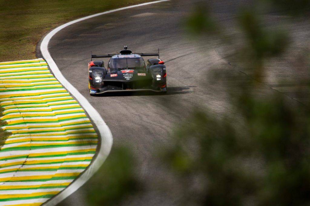 Kobayashi impone experiencia y lidera 1-2 de Toyota para las 6 horas de Sao Paulo
