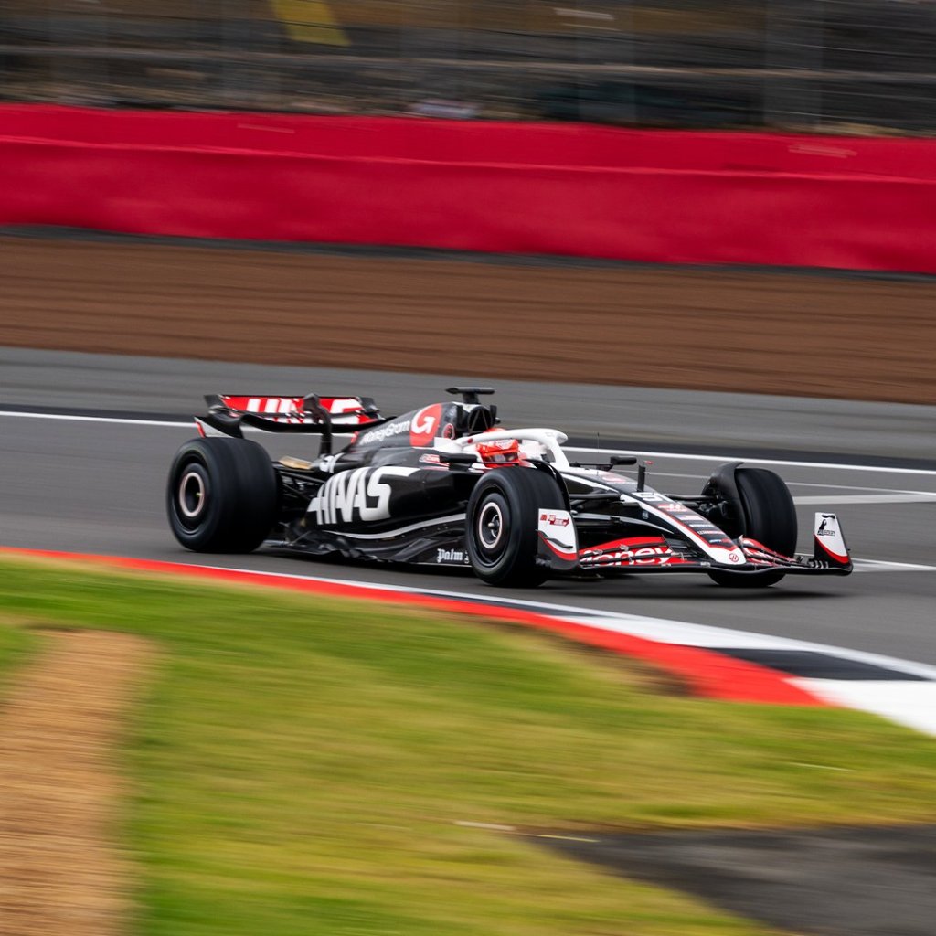 Fittipaldi se sube a un Haas en Silverstone para un test de neumáticos de Pirelli
