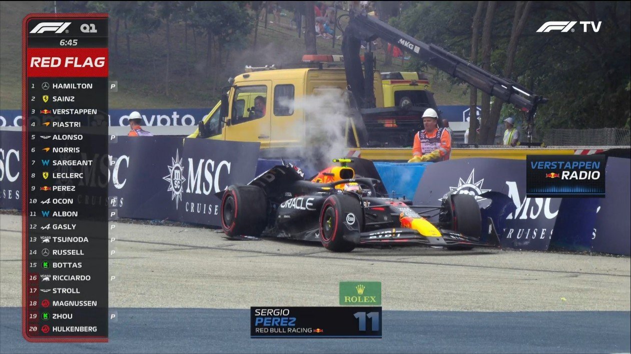 Red Bull pierde la paciencia con Pérez tras la Q1: “No se puede andar con una sola pierna”