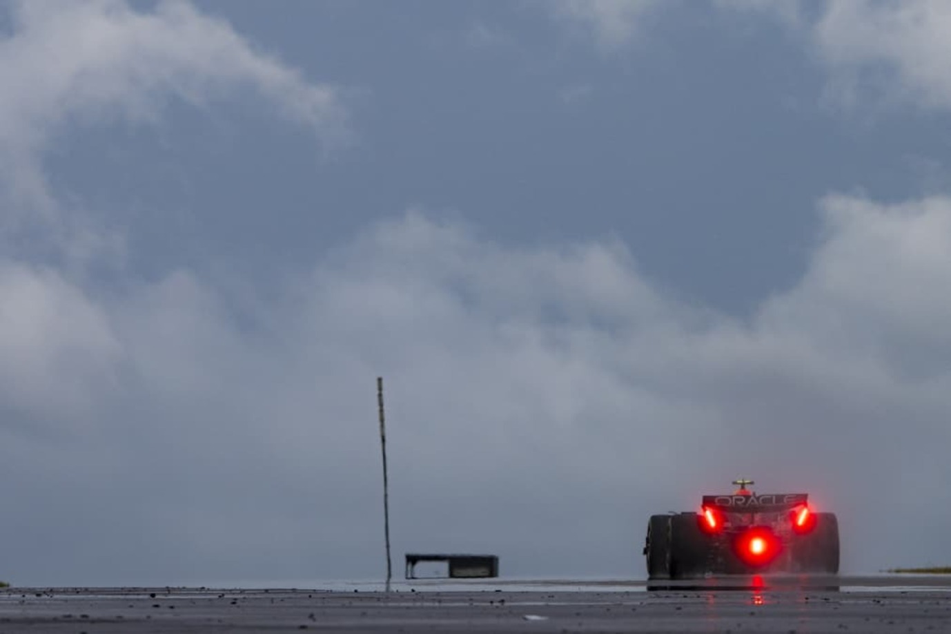 La F1 se enfrenta a temperaturas elevadas y probabilidad de lluvia en sábado de Hungría