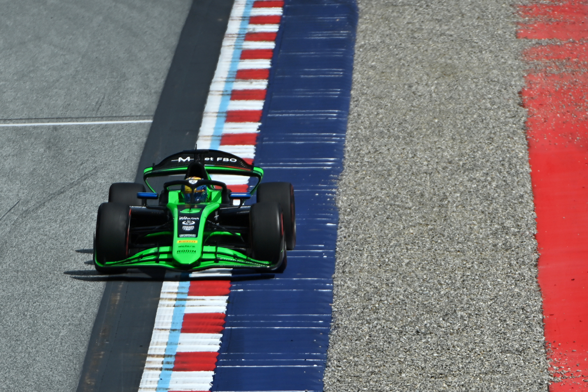 Maloney bate Hadjar por 0s089 e crava pole da F2 na Itália. Bortoleto escapa e fica em último