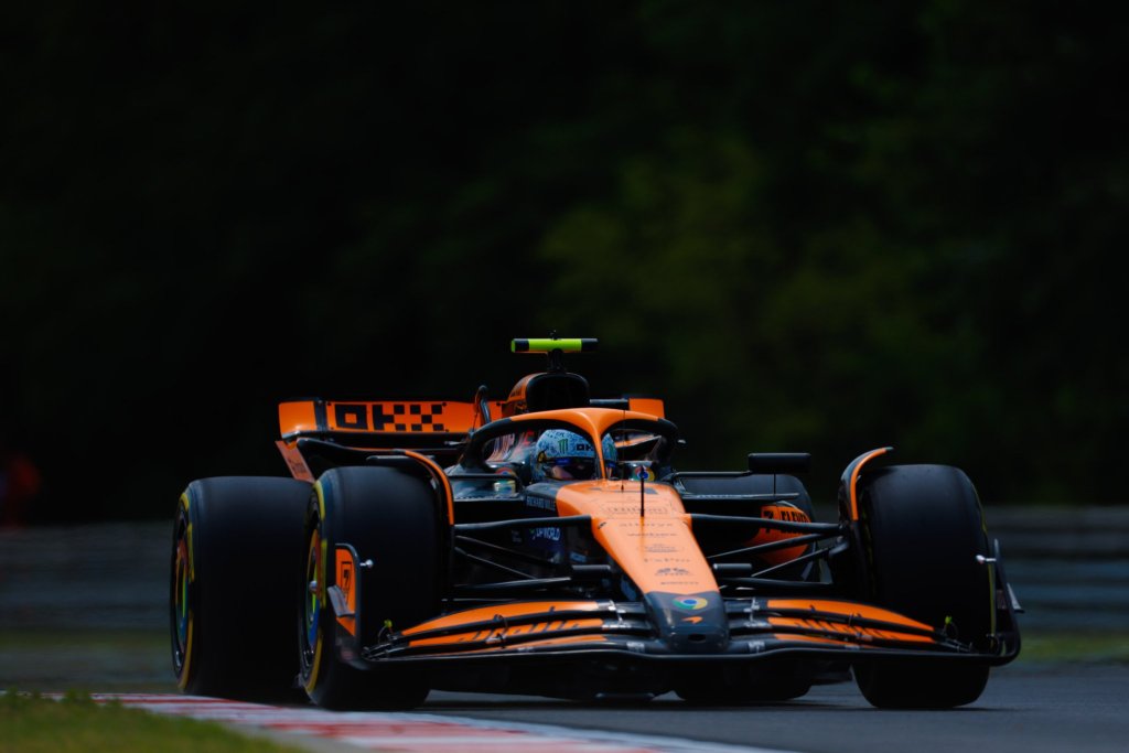 Norris lidera segundo entrenamiento del GP de Hungría; Leclerc golpea las barreras