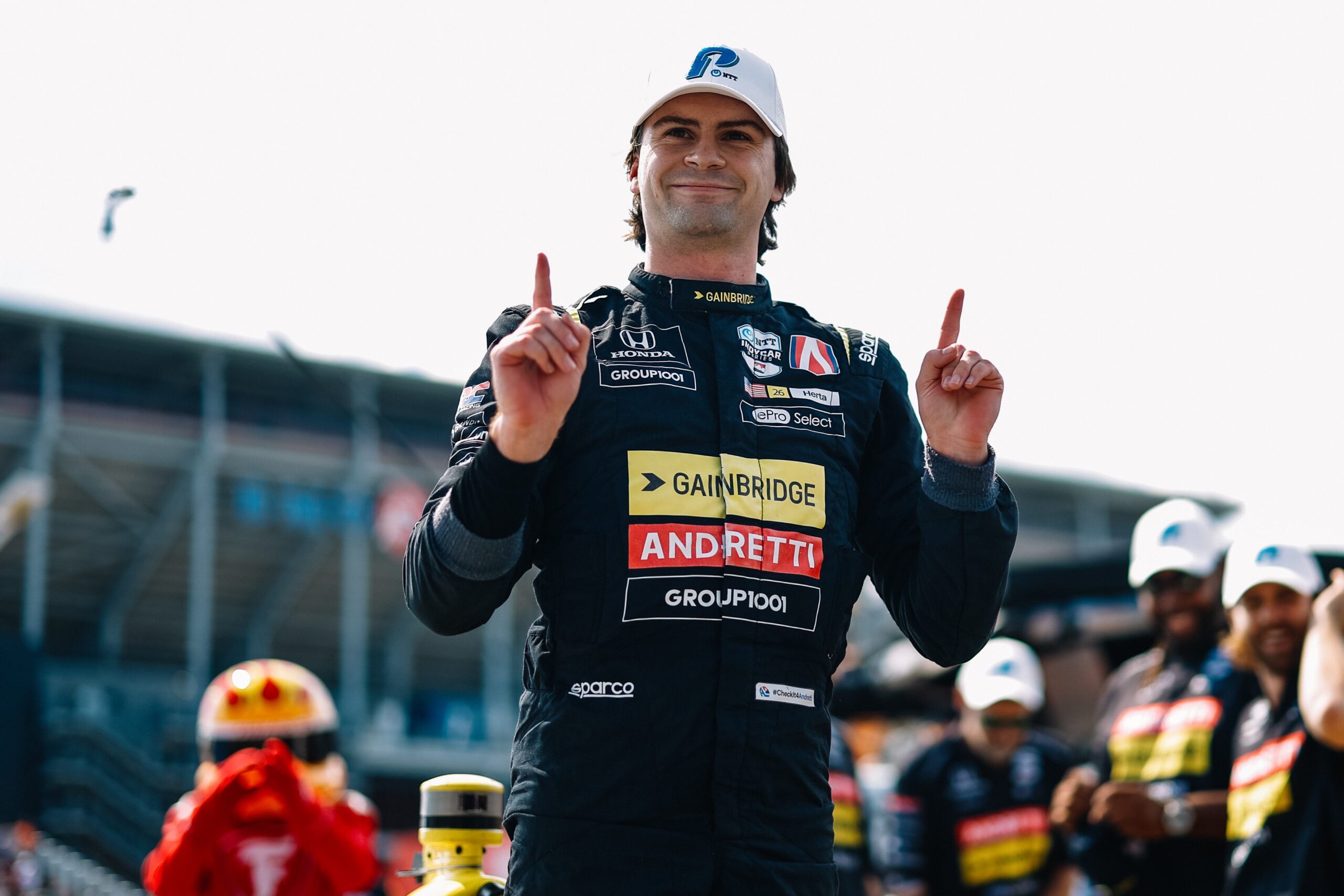 Cadillac elogia “talentoso e maduro” Herta como reserva na F1: “Ideal para esse papel”