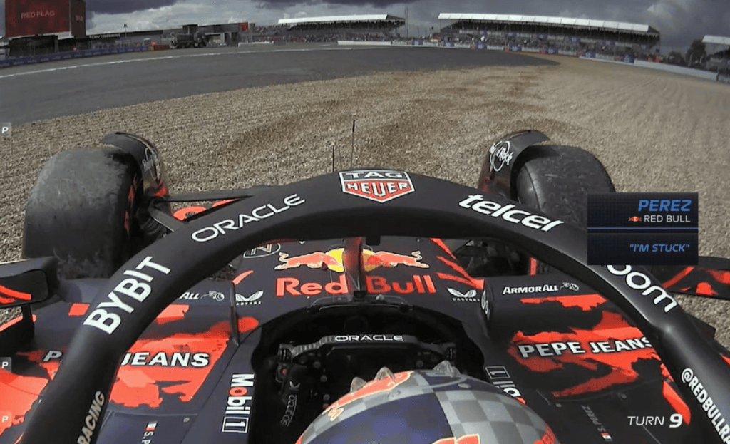 Pérez dice que la lluvia lo “tomó por sorpresa” en Silverstone: “Defraudé al equipo”