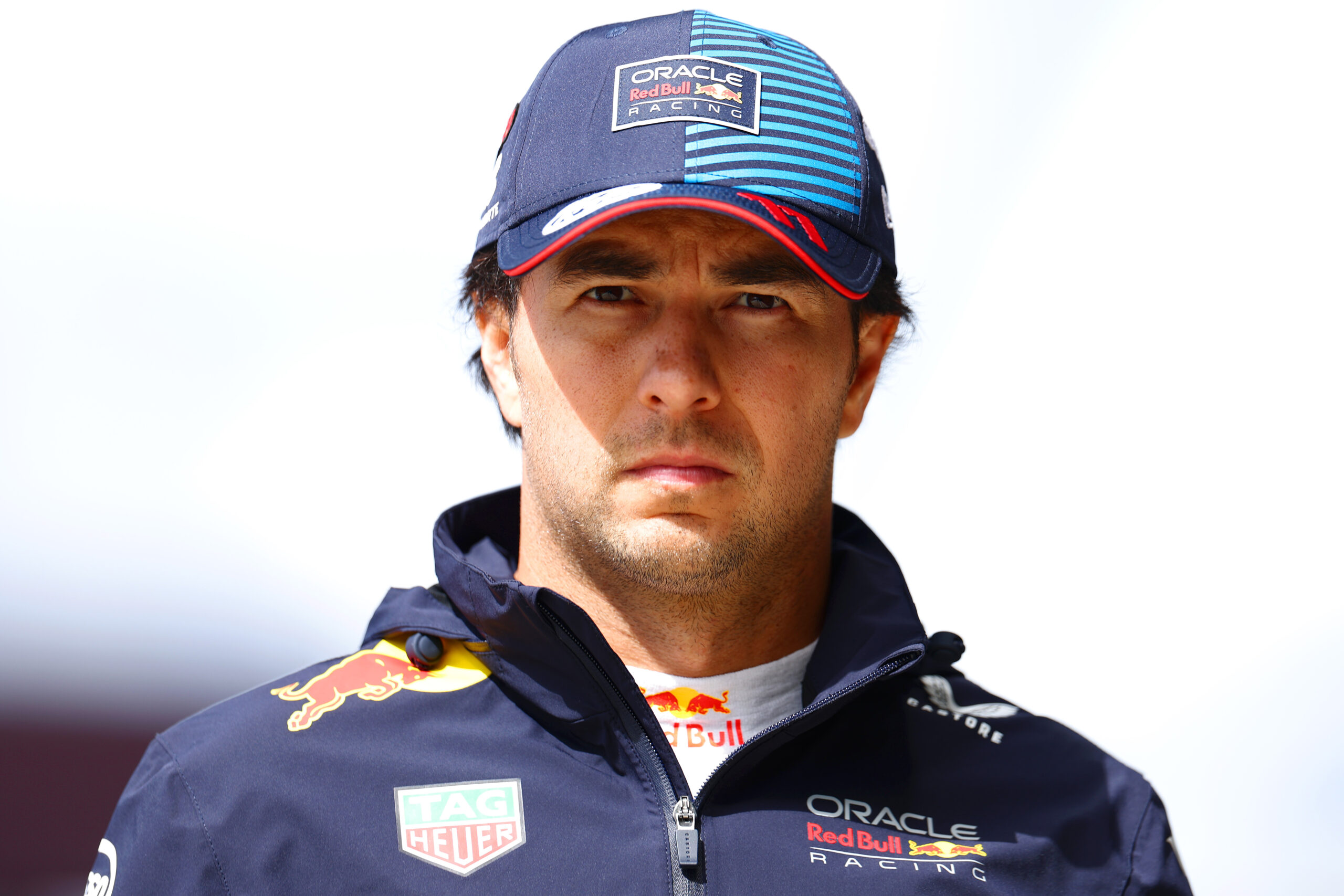 Pérez decide cambiar motor tras el error del sábado y sale desde boxes en Silverstone