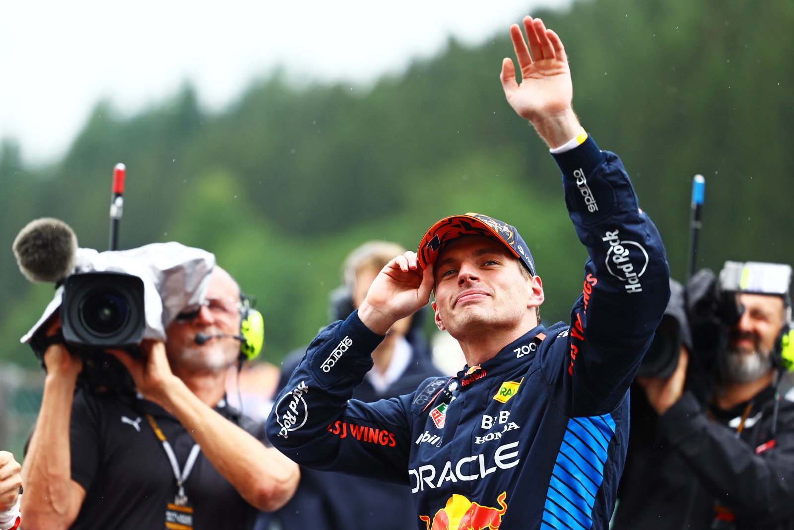 Verstappen desconversa sobre título de melhor piloto do mundo: “Todos são bons por si só”