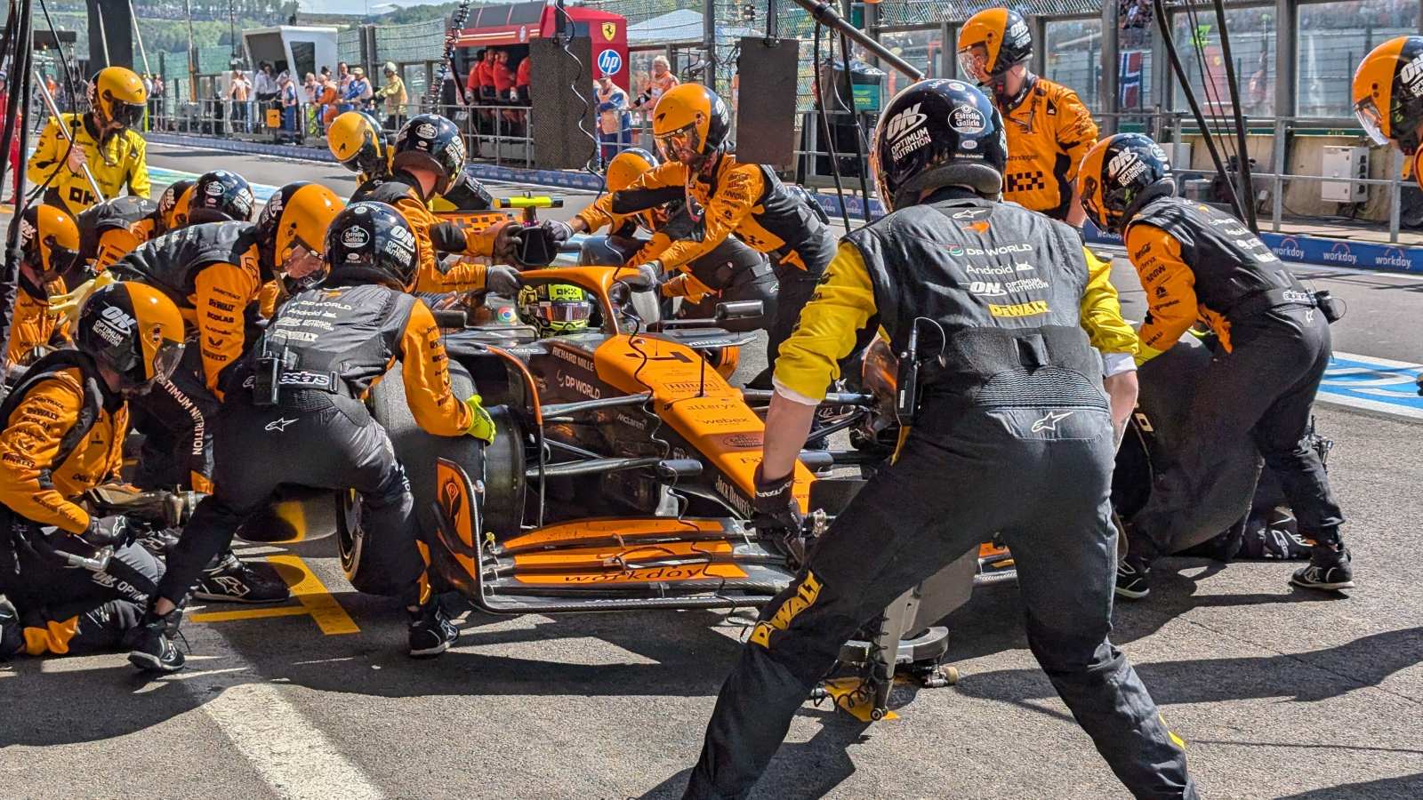 McLaren impressiona por capacidade técnica e incapacidade de vencer na F1 2024