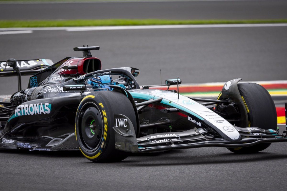 Russell brilha com uma parada e vence GP da Bélgica em 1-2 da Mercedes. Verstappen é 5º