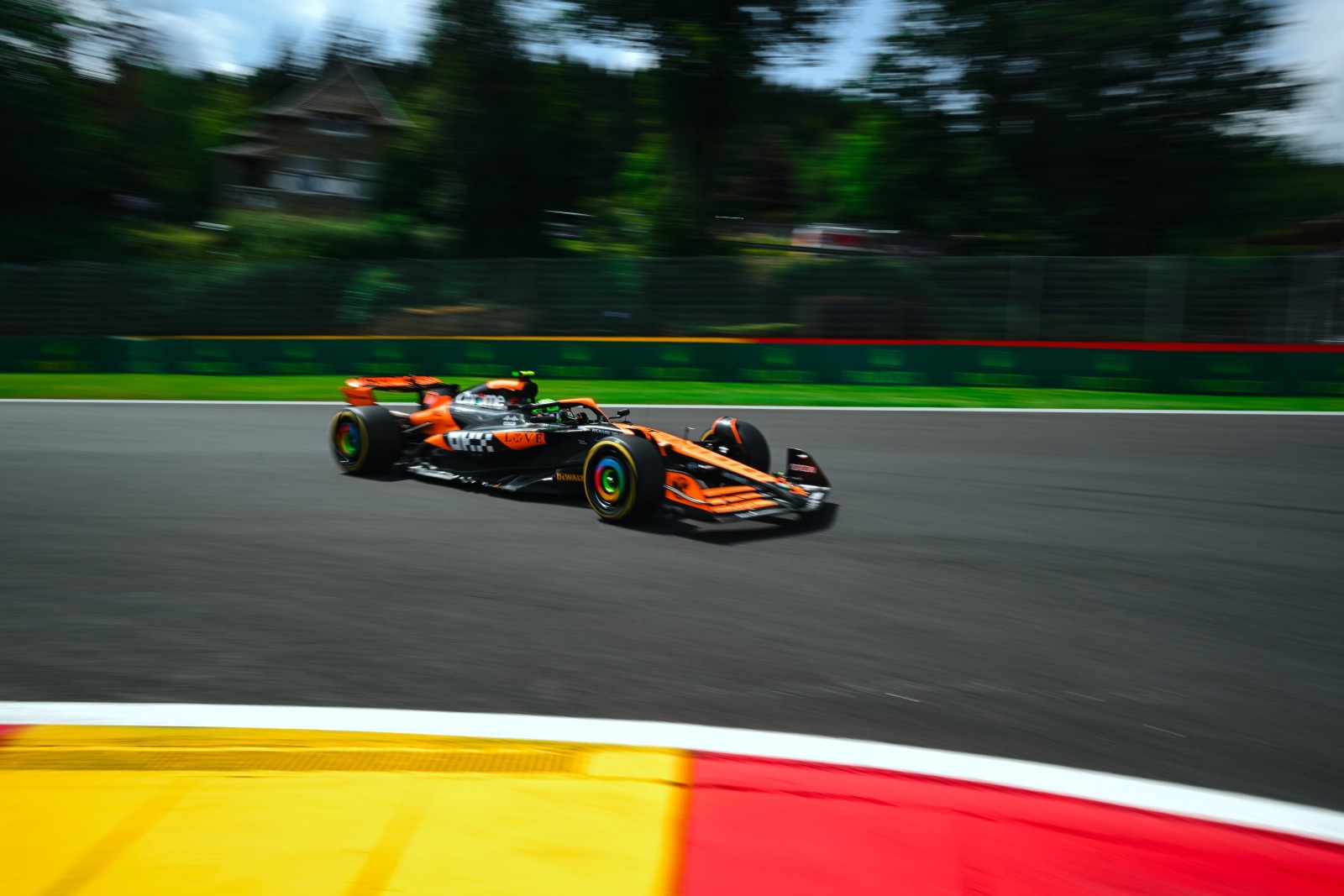 Fórmula 1 vai passar na TV hoje? Onde assistir ao vivo à classificação do GP da Bélgica