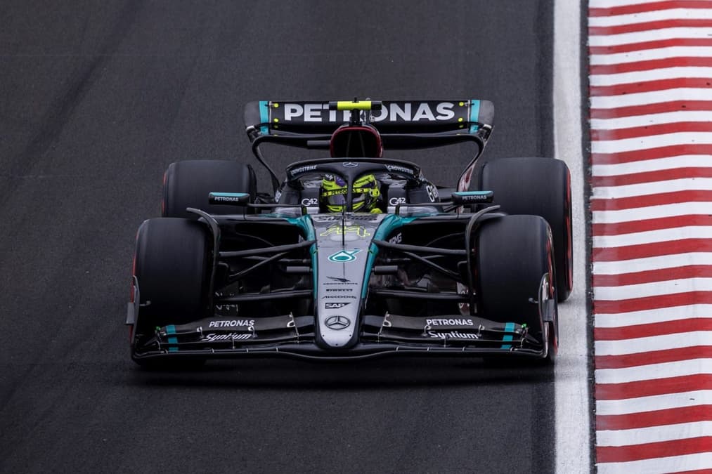 Mercedes dice que Hamilton sufrió más que Russell con un “coche muy difícil de manejar”
