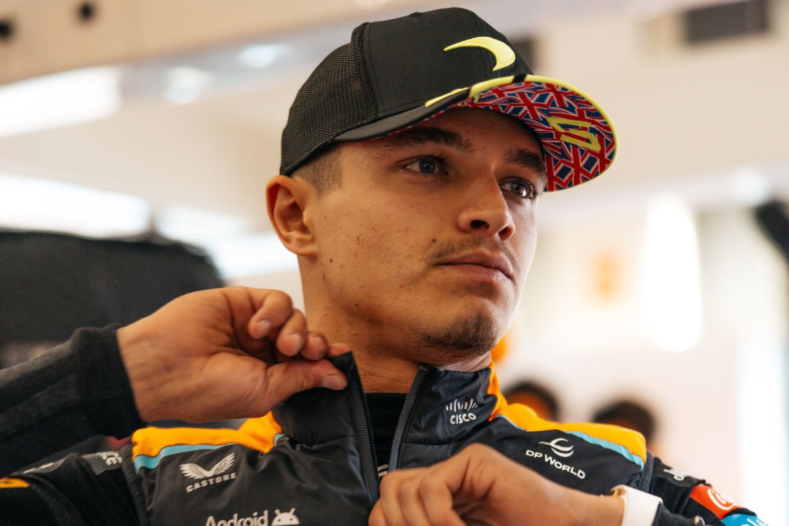 Norris hesita em duelos com Verstappen e frustra por falta de agressividade na F1 2024