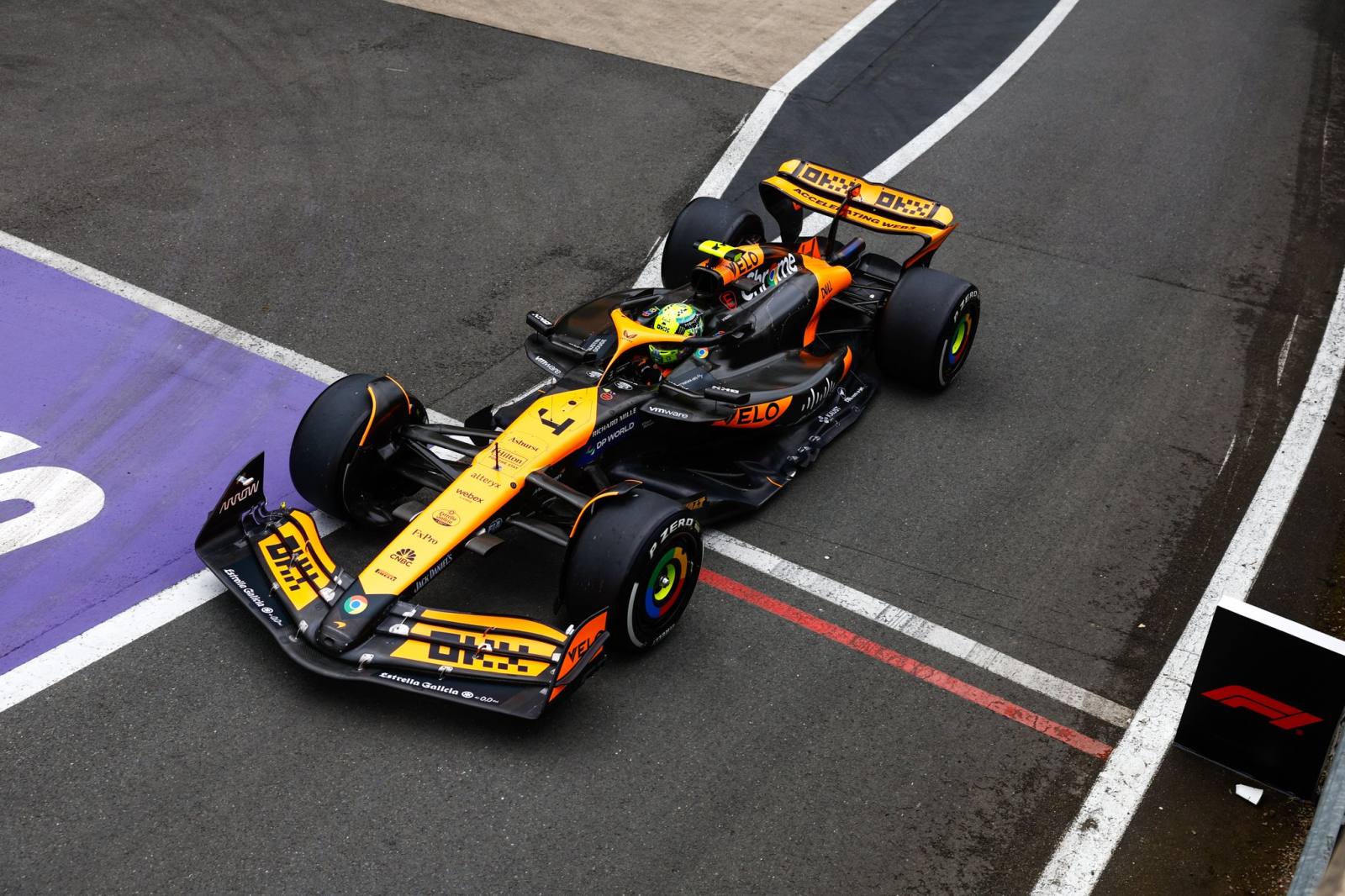 Norris começa bem em casa e lidera TL1 do GP da Inglaterra de F1. Verstappen é 4º