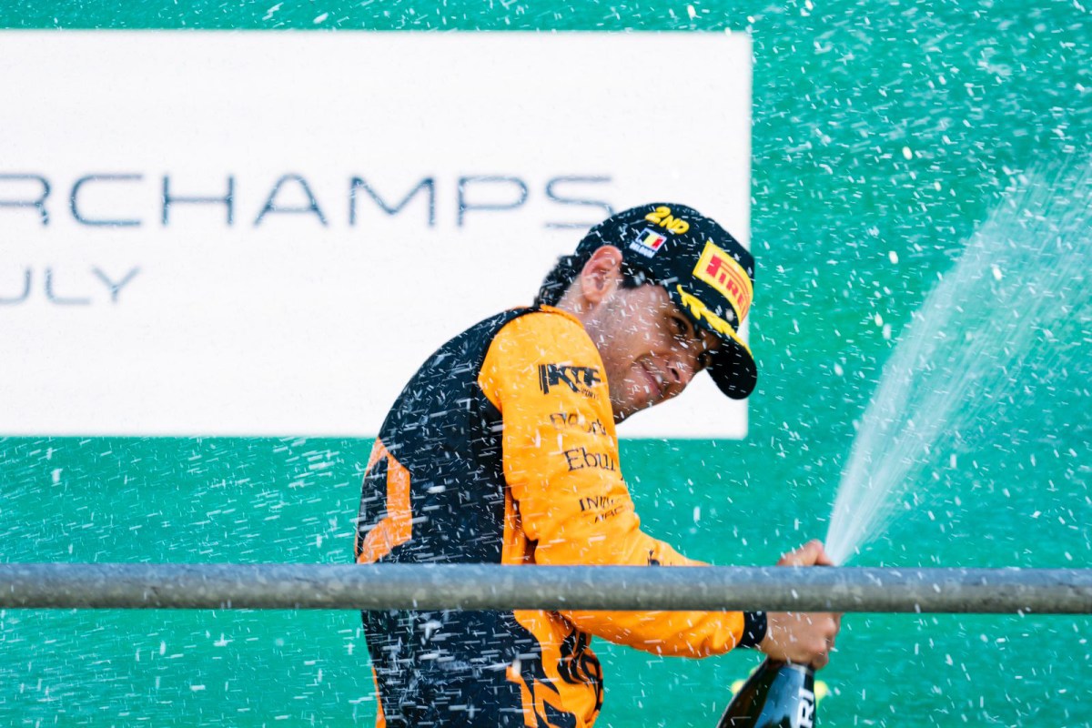 Bortoleto reitera contrato com McLaren, mas diz que “é importante ser opção para equipes”