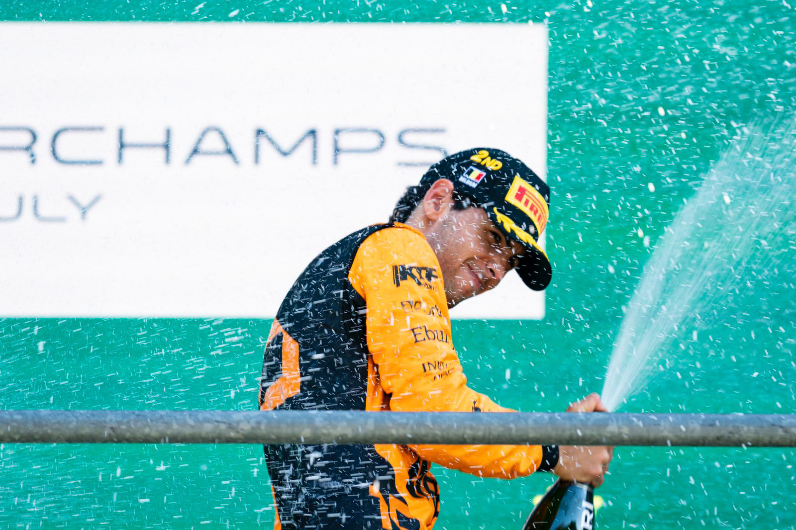 Bortoleto reitera contrato com McLaren, mas diz que “é importante ser opção para equipes”