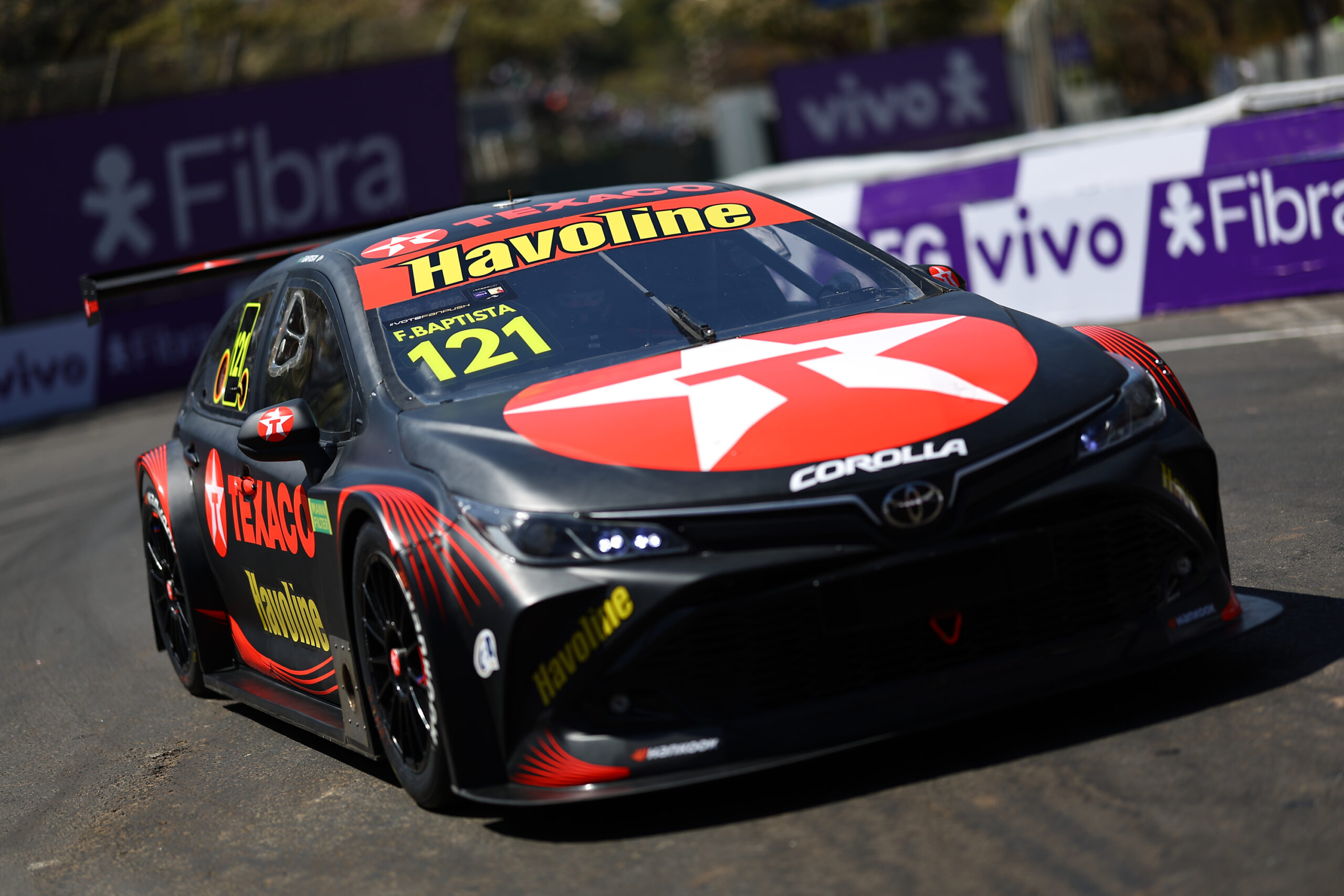 Felipe Baptista vence corrida 2 da Stock Car em BH marcada por safety-car. Campos é 18º