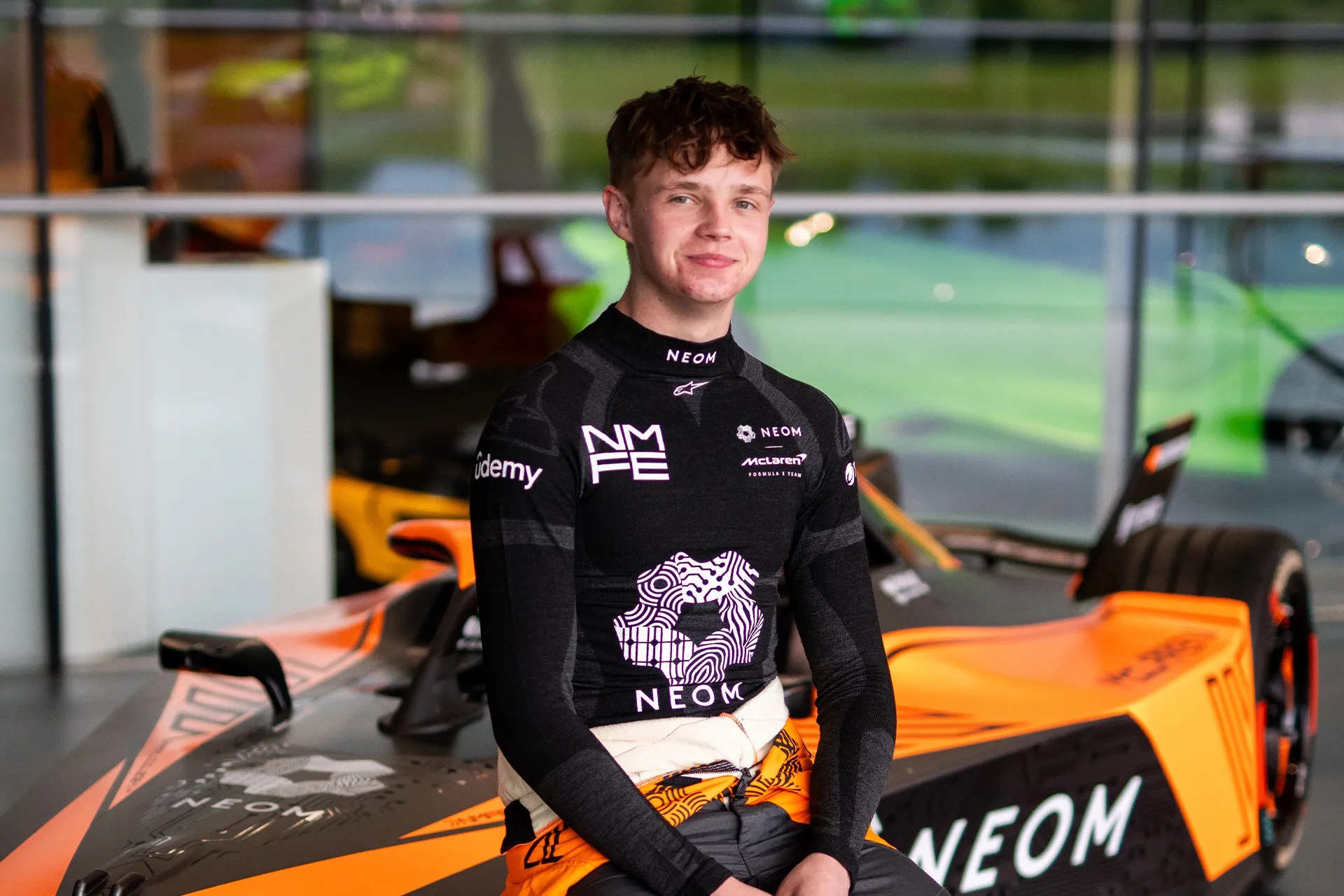 McLaren mantém formação inglesa e anuncia Barnard como parceiro de Bird na Fórmula E