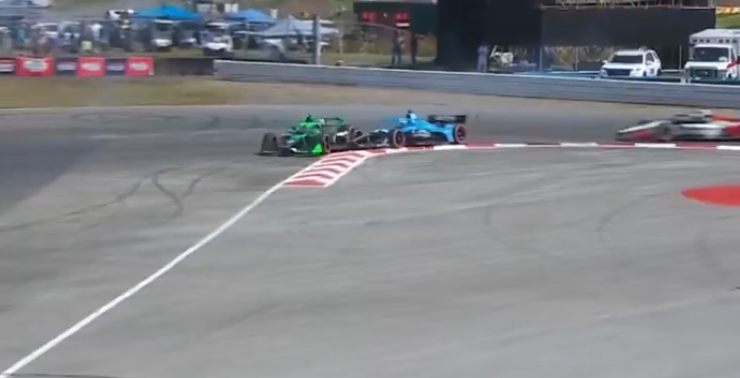 Grosjean roda sozinho na curva 1 e recebe toque de Rasmussen ao voltar ao traçado de Portland