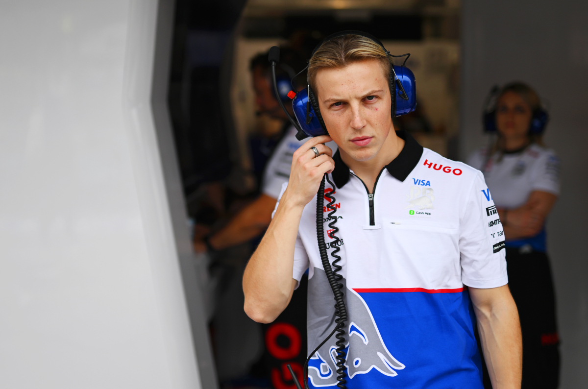 Lawson admite pressão “cruel” da Red Bull e revela ligações de Marko “às 6h da manhã”