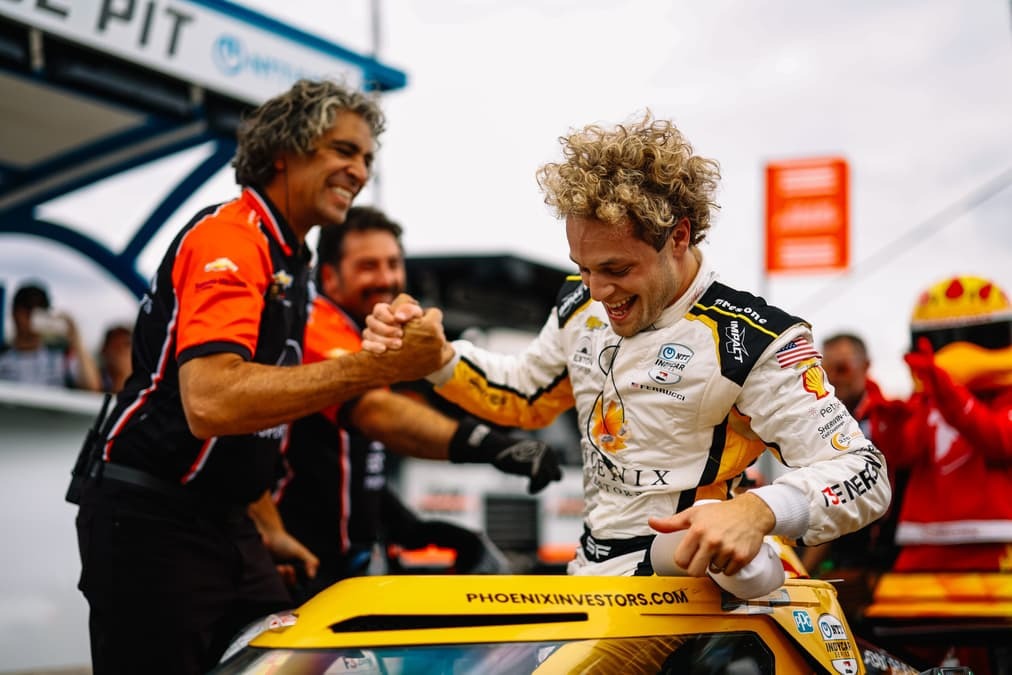 Ferrucci celebra la pole en Portland y pretende renovar con Foyt: “Espero quedarme”