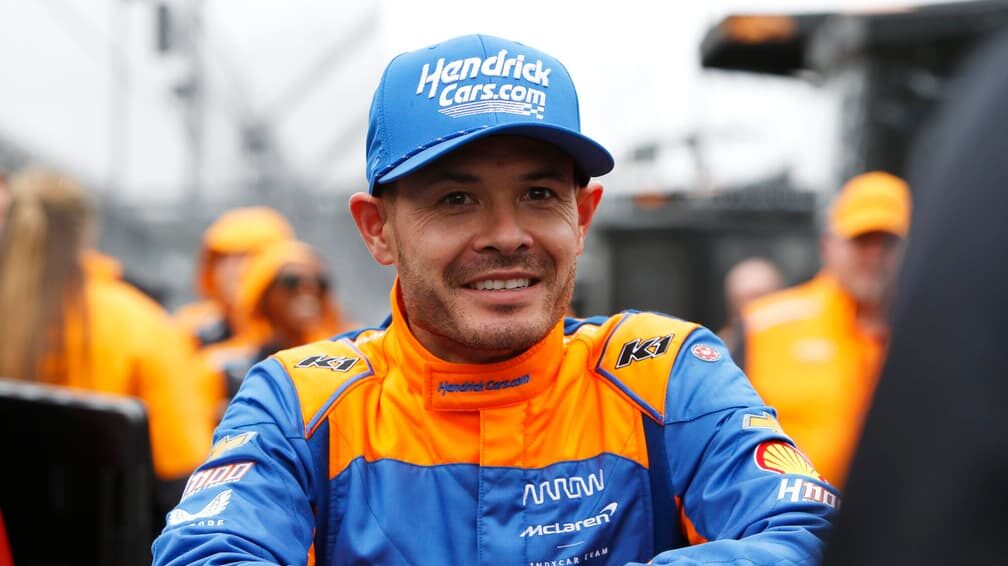 Larson dice que le “encantaría” probar un coche de F1: “Estoy negociando con McLaren”