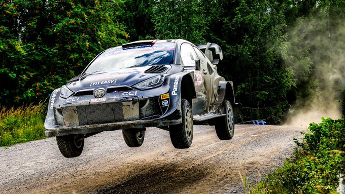 Ogier se beneficia ante inesperado abandono de Rovanperä y gana el Rally de Finlandia