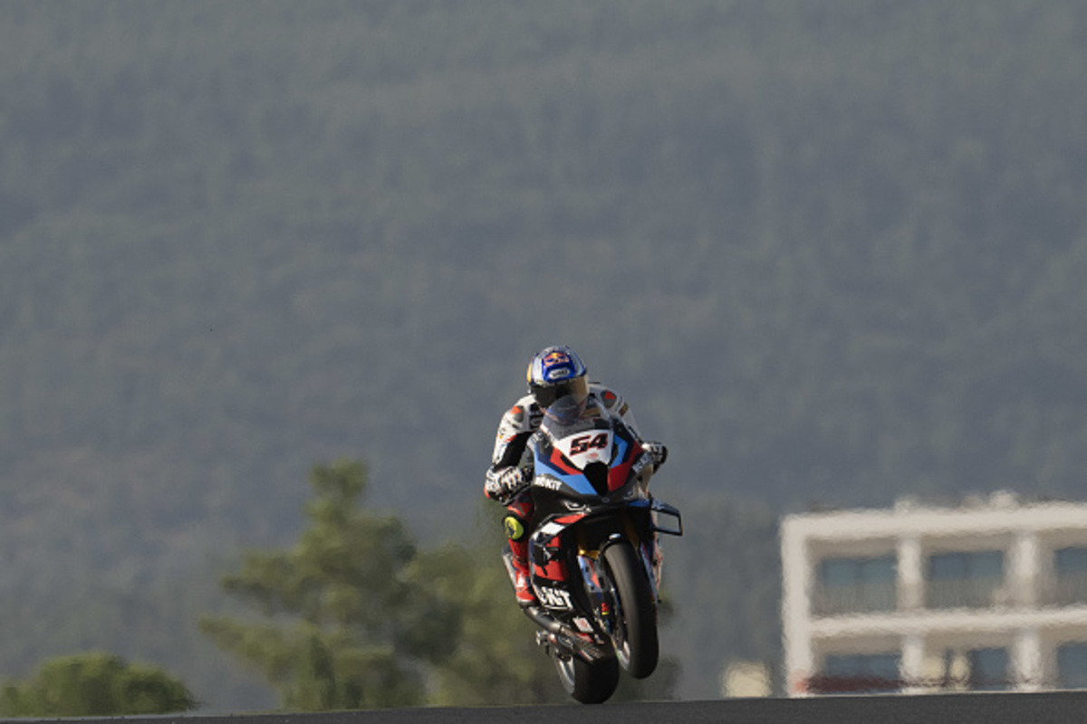 Razgatlioglu domina domingo em Portimão e estabelece novo recorde de vitórias no WSBK